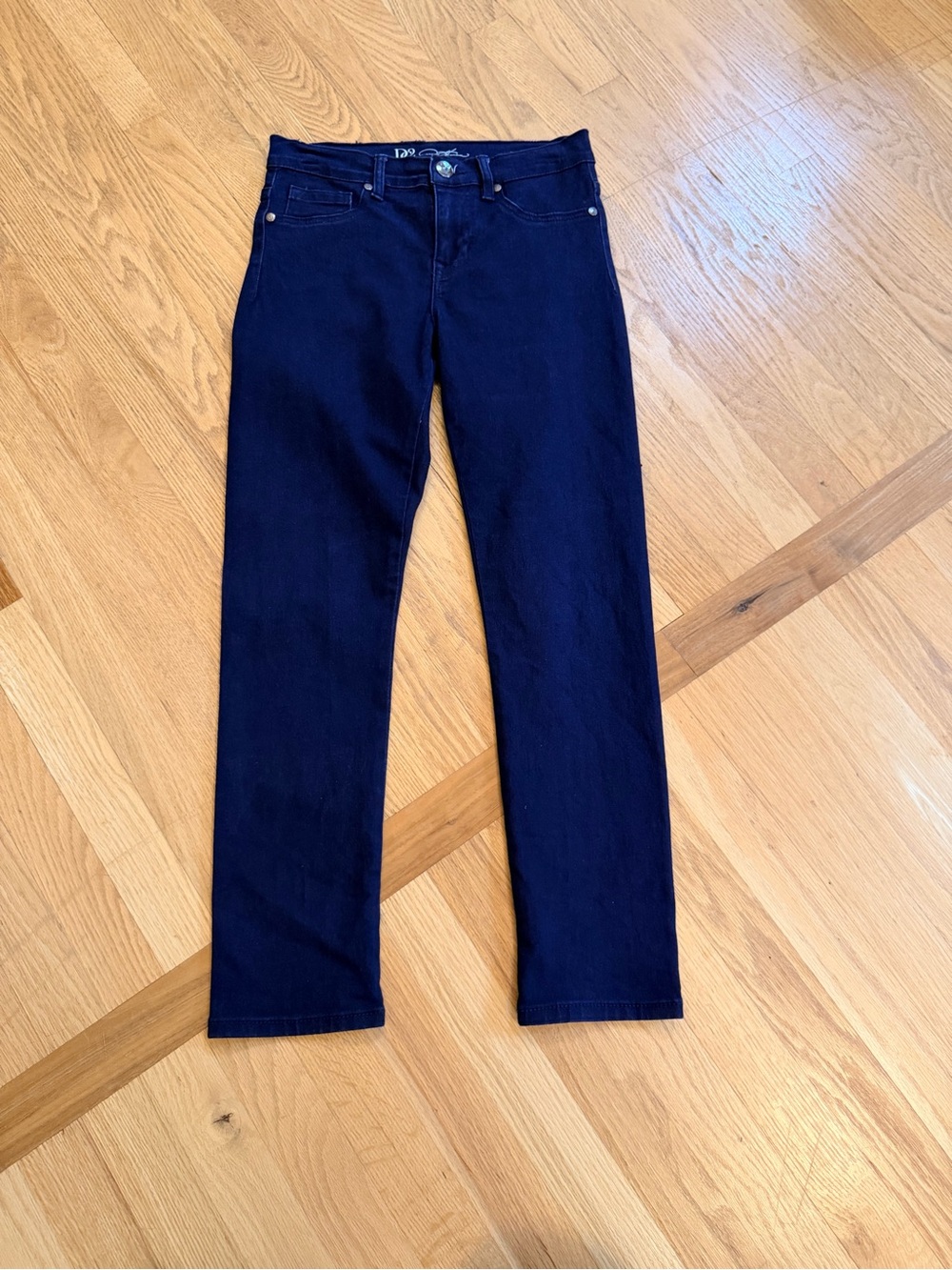 Ladies Size 2P "DG2" by Diane Gilman Navy Straight Leg Women’s Jeans GUC ❤️